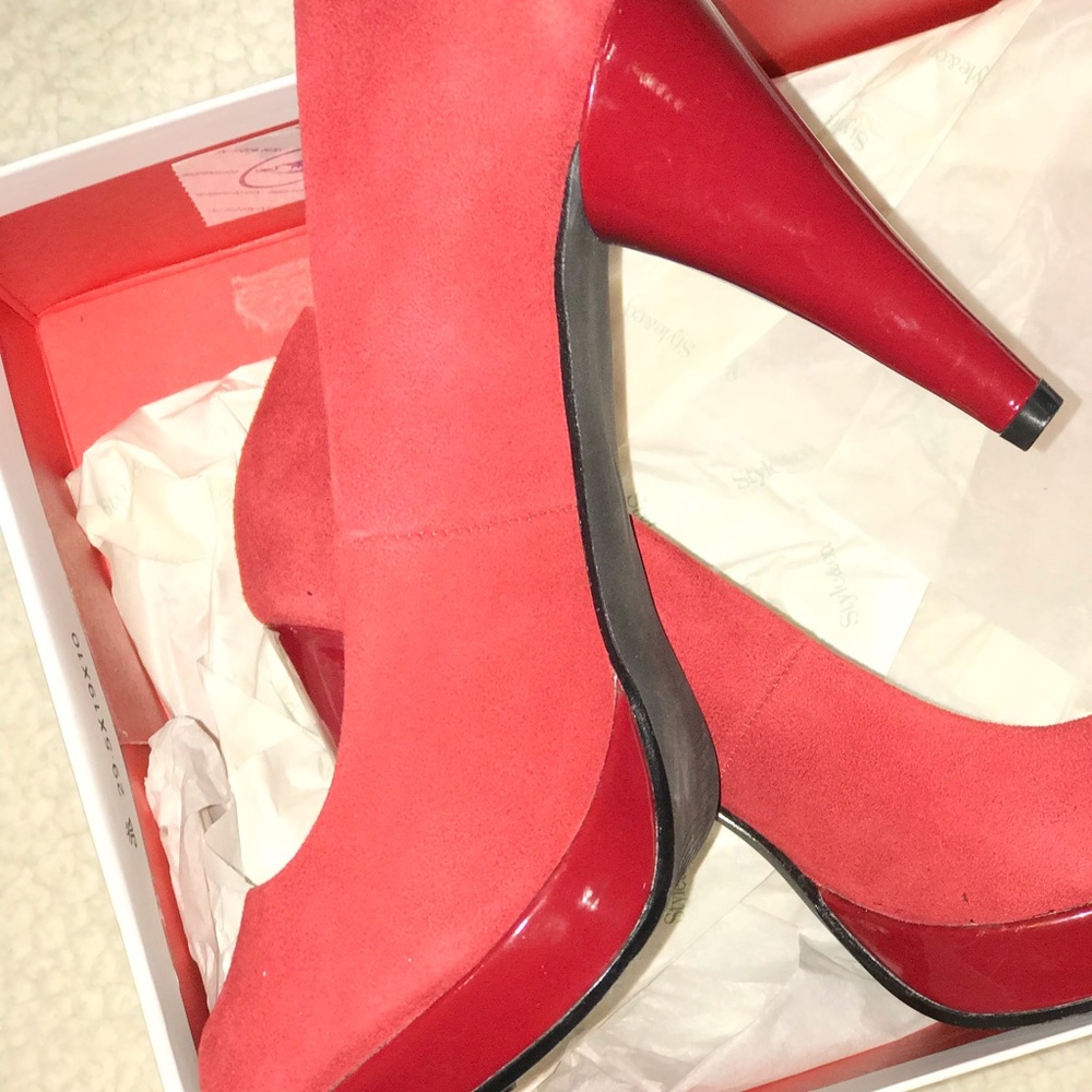 Heels - Picture 3 of 4